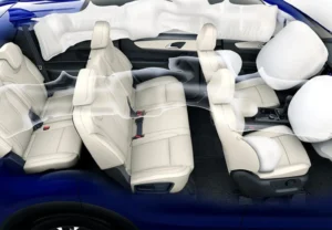 mahindra xuv700 interior airbags 7 seater cars.jpg
